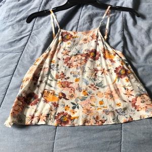 Kendall and Kylie tank